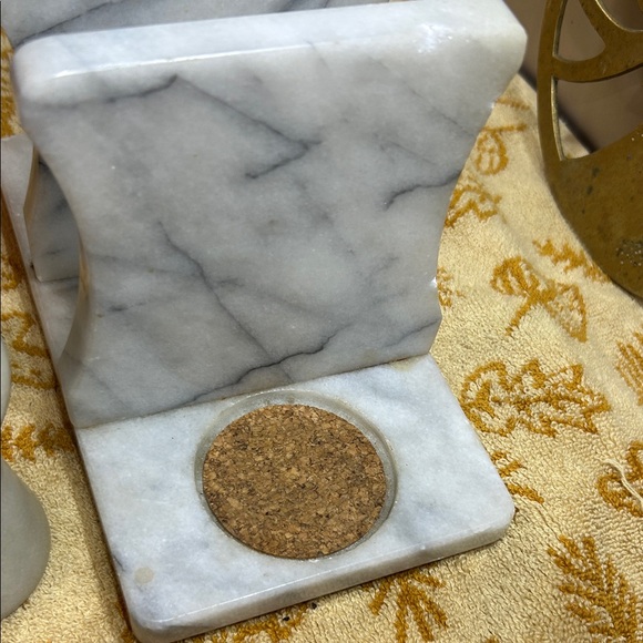 Vintage Marble Salt and Pepper Shaker Set with Napkin Holder - Picture 9 of 16